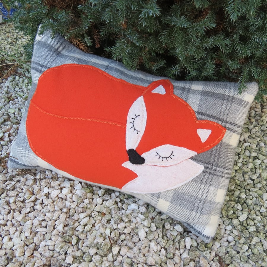 A snoozy fox on tartan wool.  Fox cushion.  With feather pad.