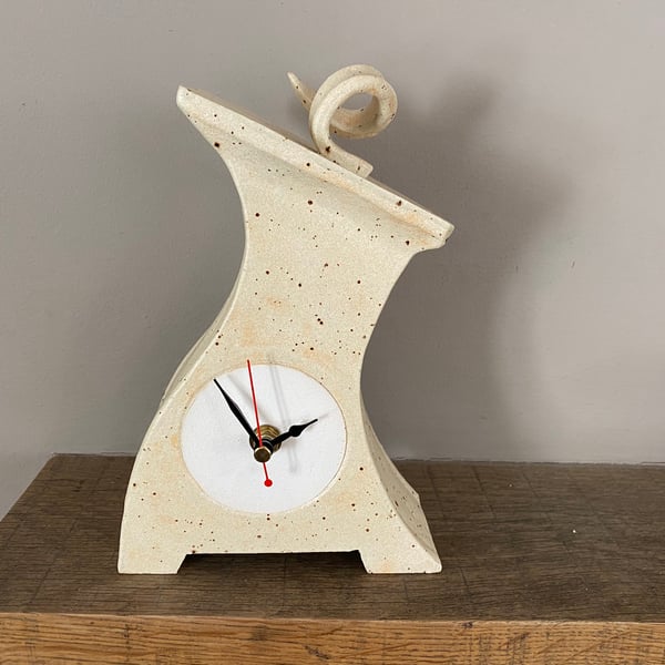 Shelf Clock, Mantle Clock, Tabletop Clock