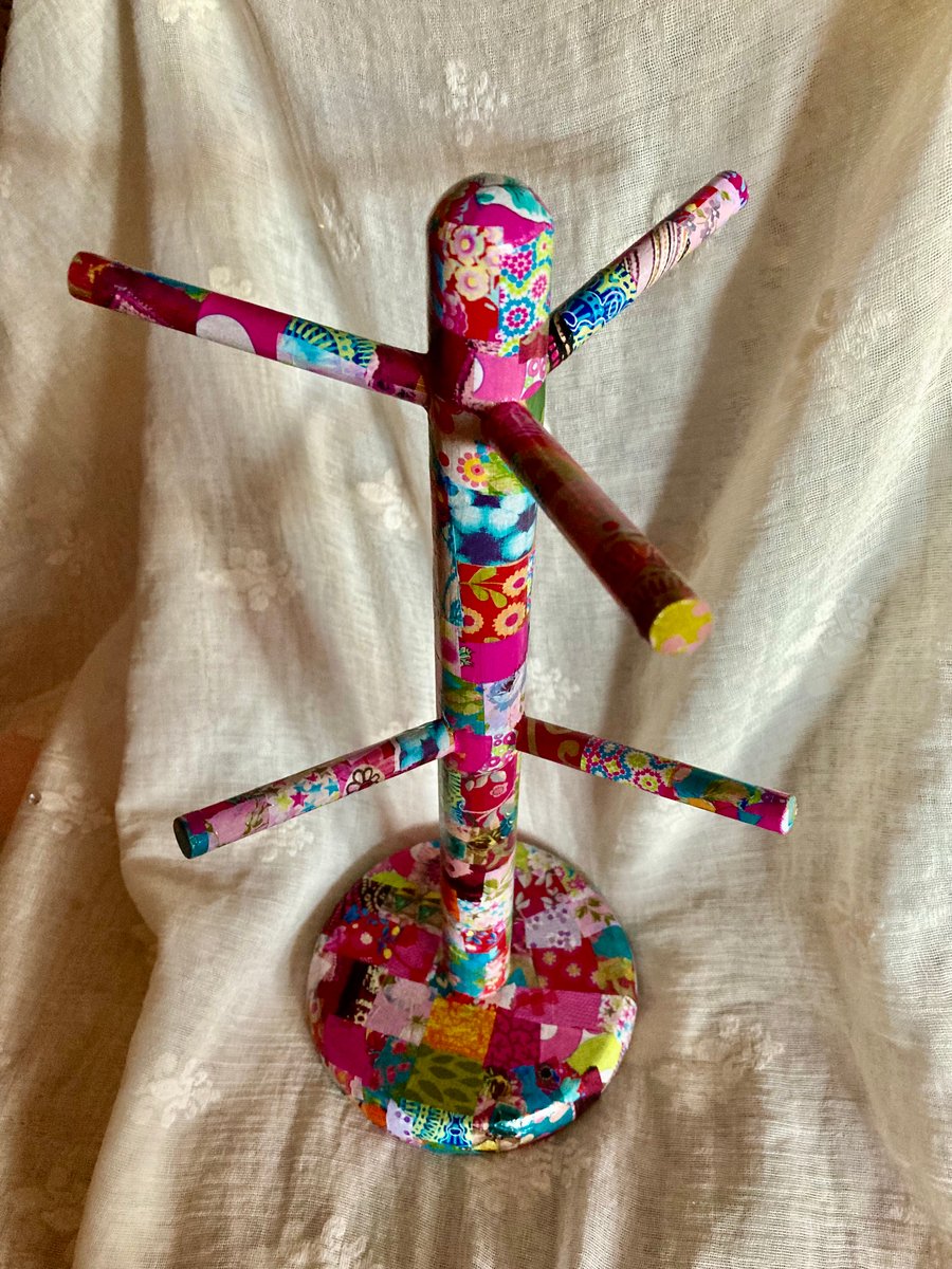 Up cycled decopatch mug tree