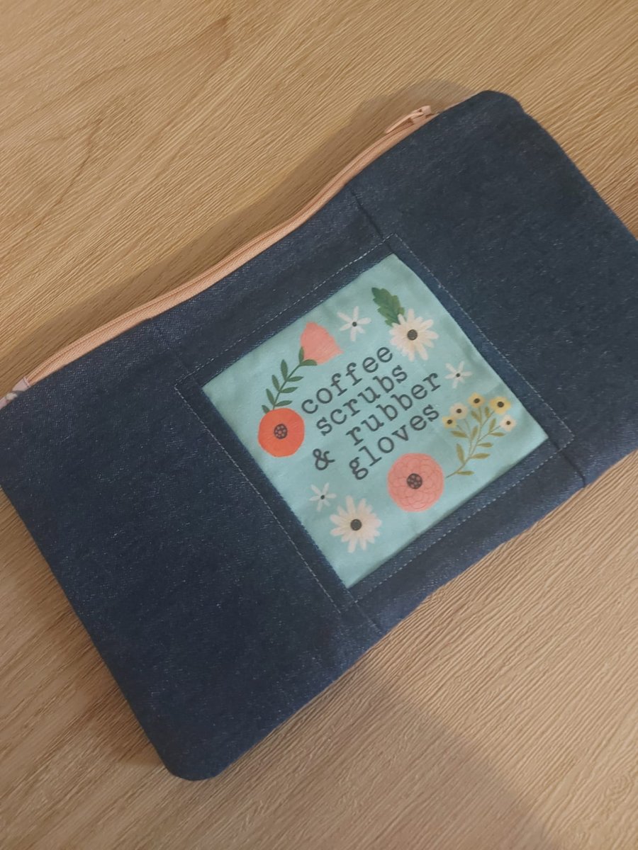 coffee scrubs & rubber gloves make up bag 