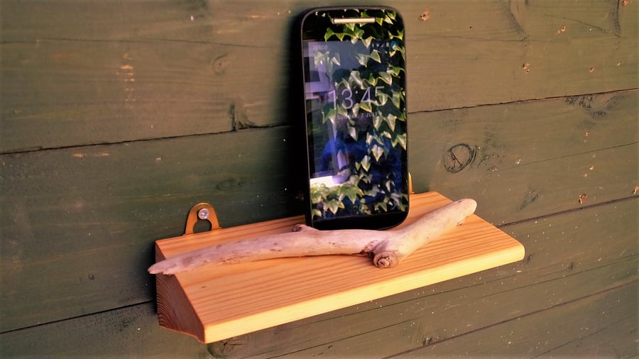 LITTLE WOODEN SHELF TO HOLD I PHONE MOBILE TELEPHONE TRINKETS