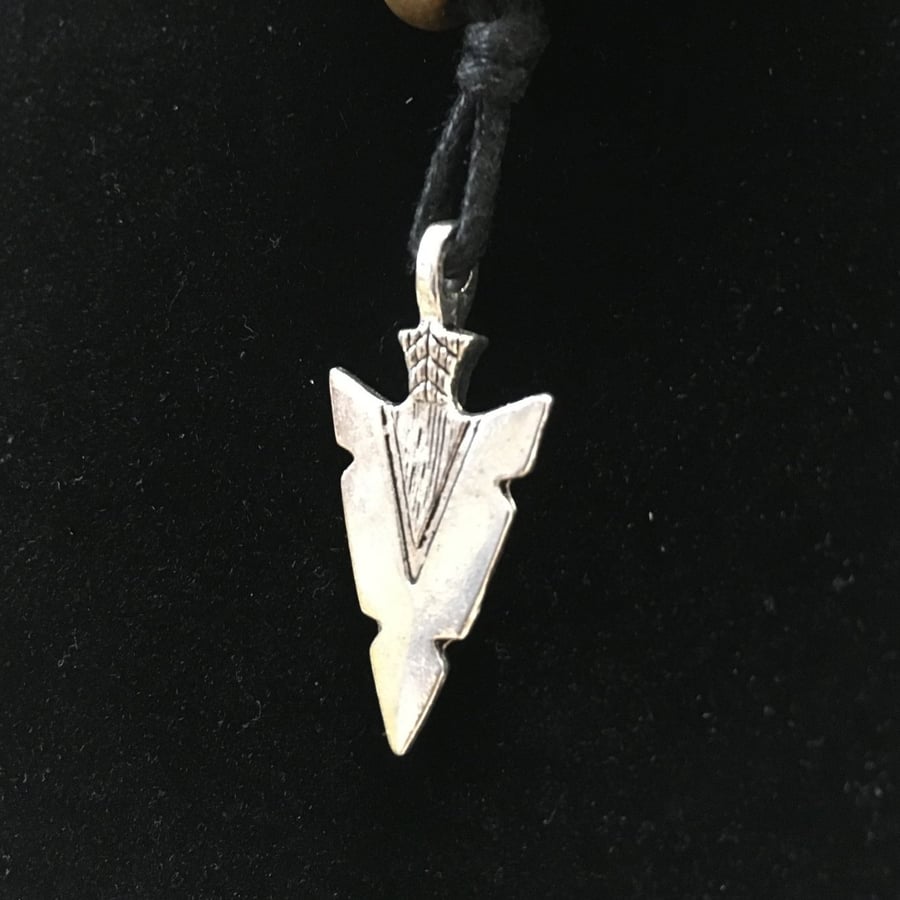 Image of Silver Arrowhead Necklace DnD Magical Item