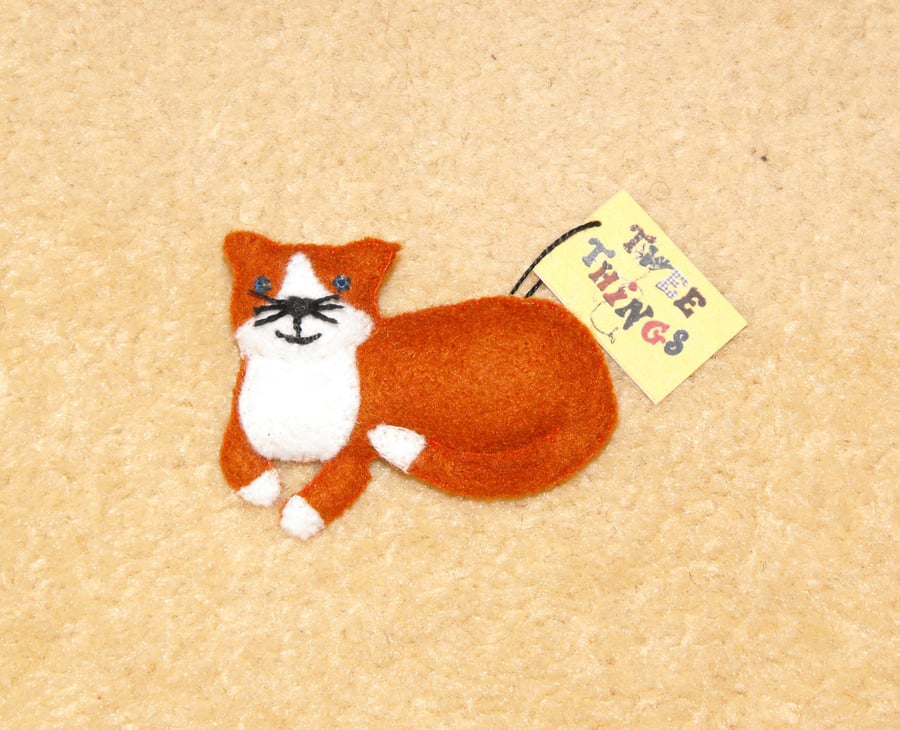 Ginger Felt Cat Brooch