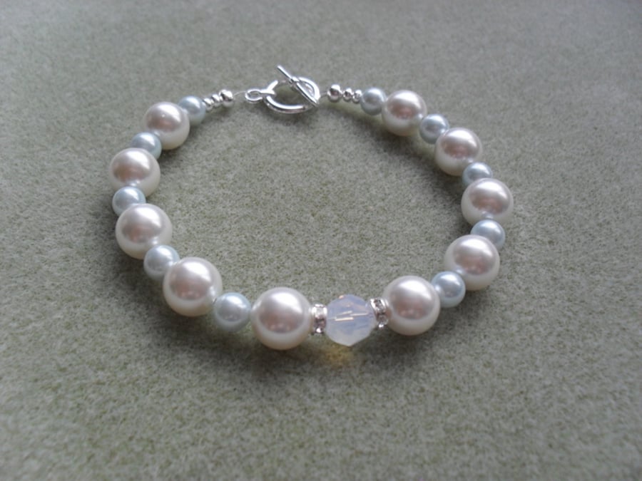 Shell Pearl and Crystal Bracelet