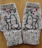 Knitted Fingerless Gloves With Embroidered Dog And Cat (J177) - Image 1