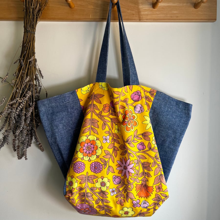 Vintage Fabric Roundelay retro print cotton Beach bag tote bag