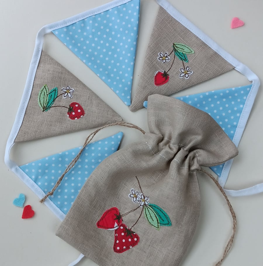 Strawberry Mini Bunting in a Drawstring Bag