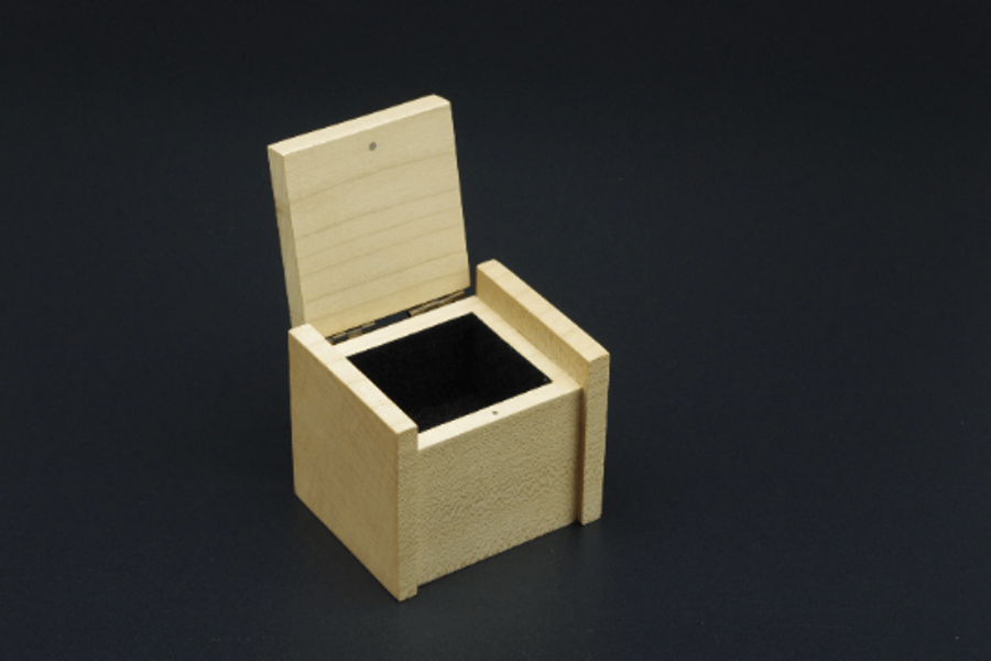 Small wooden trinket, ring box. Handmade. Scottish Sycamore.