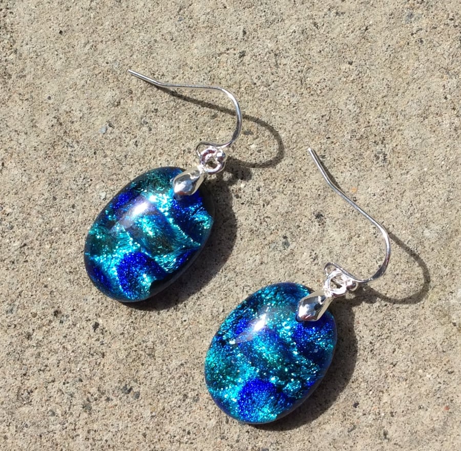 Greeny blue oval earrings (0388)