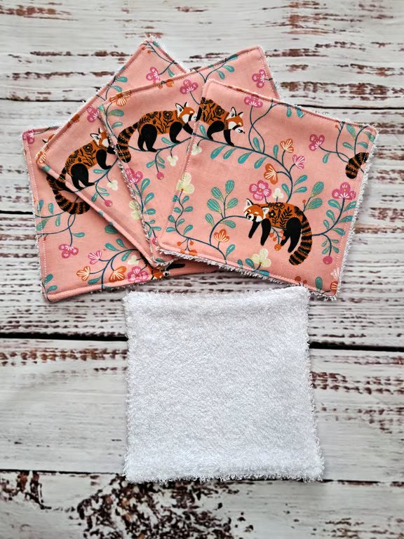 Red panda reusable bamboo face face wipes - set of 5