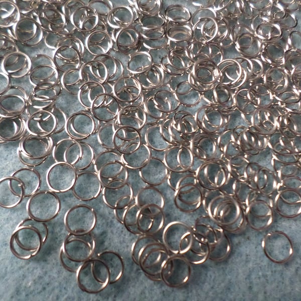100 x Silver Tone Jumprings - Unsoldered - 6mm 
