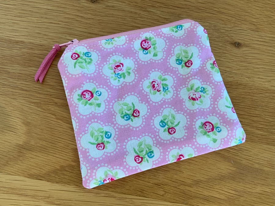 Fabric Coin Purse, Money Pouch, Zipped Purse, Purse, Card Holder, Floral