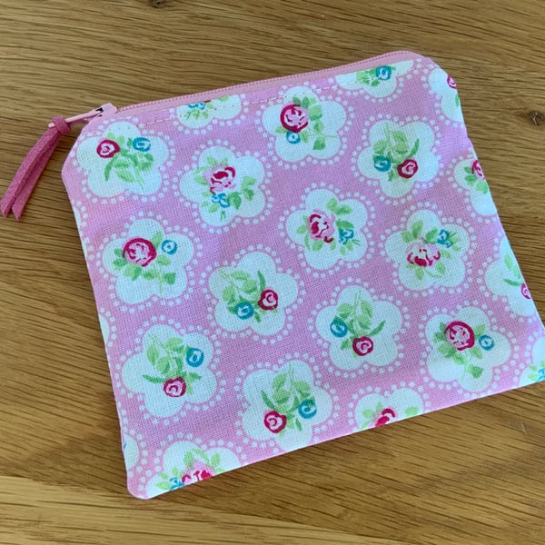 Fabric Coin Purse, Money Pouch, Zipped Purse, Purse, Card Holder, Floral