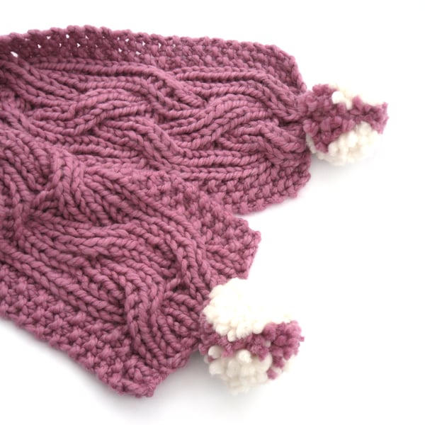 Knitting Pattern for chunky reversible cable scarf