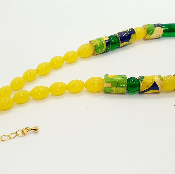 Green and yellow bead necklace deals