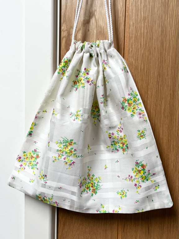 Vintage 1970s fine cotton drawstring bag 