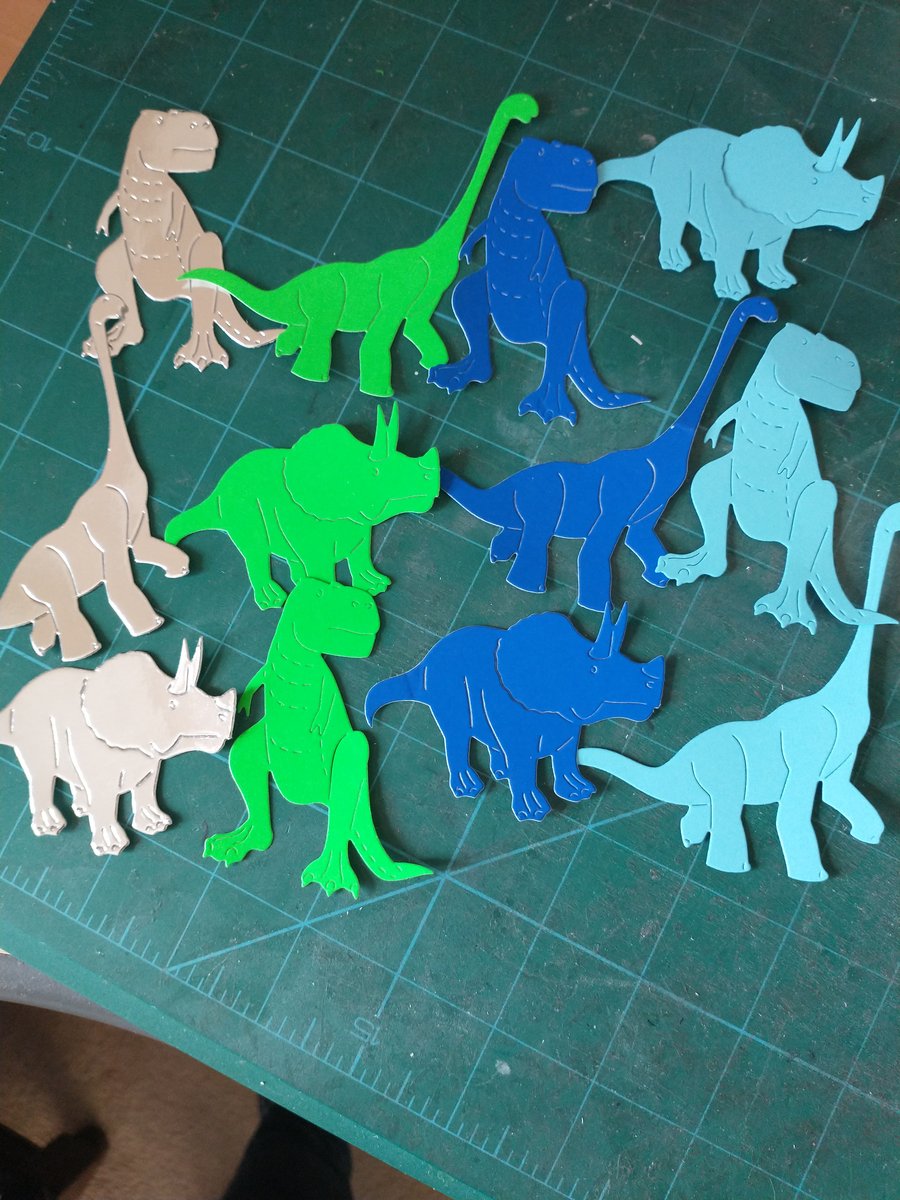 Pack of 12 dinosaur shapes