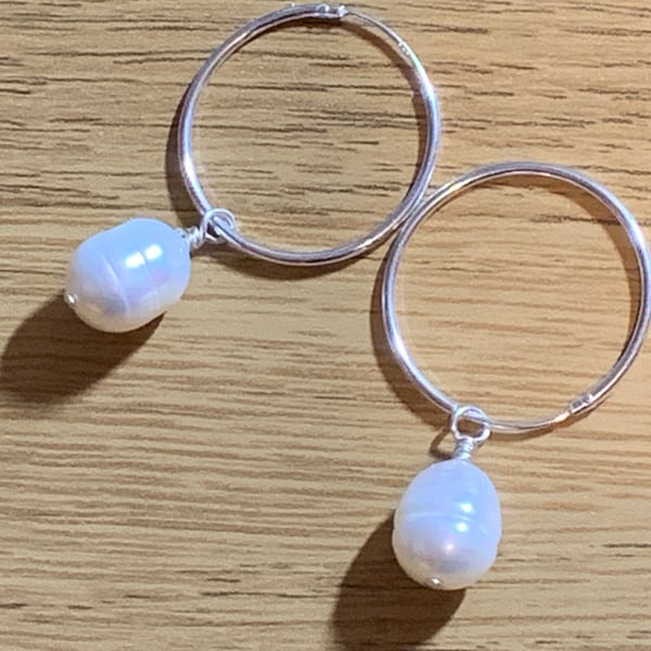 White Pearl and Sterling Silver hoop earrings 