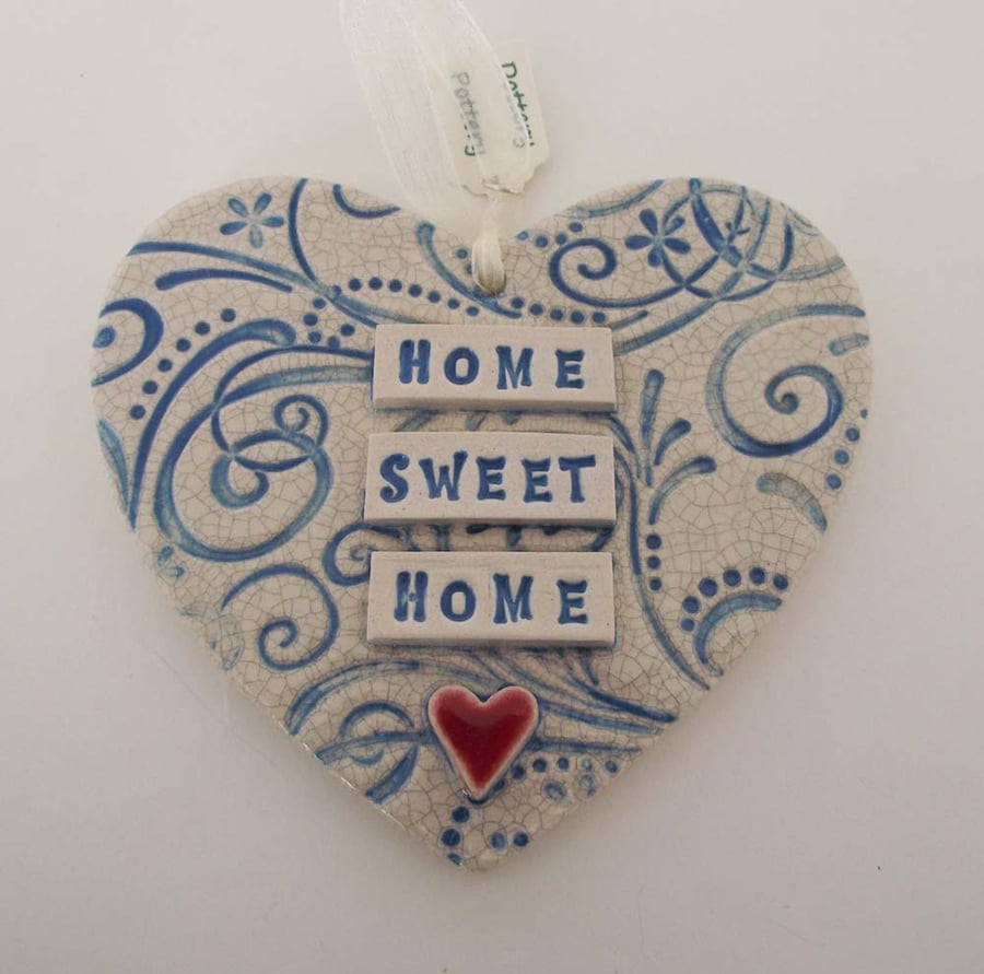 Ceramic heart decoration Home Sweet Home.
