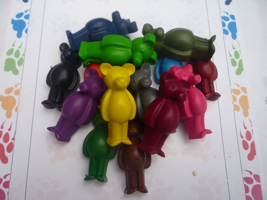 teddy bear novelty crayons x 6 crayons