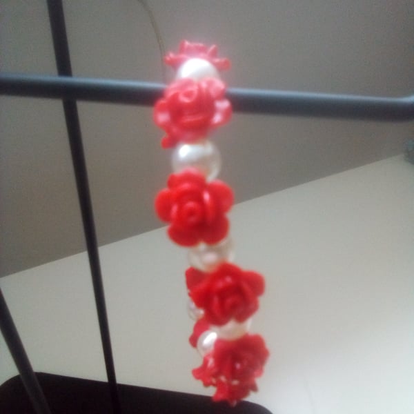 Red Rose Beaded Bracelet