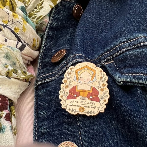 Anne of Cleves Wooden Pin Badge - Tudor Queen Pin - Six Wives of Henry VIII Gift