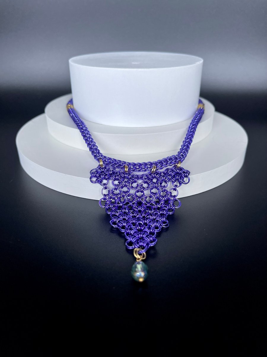 Chainmaille necklace in stunning purple and gold