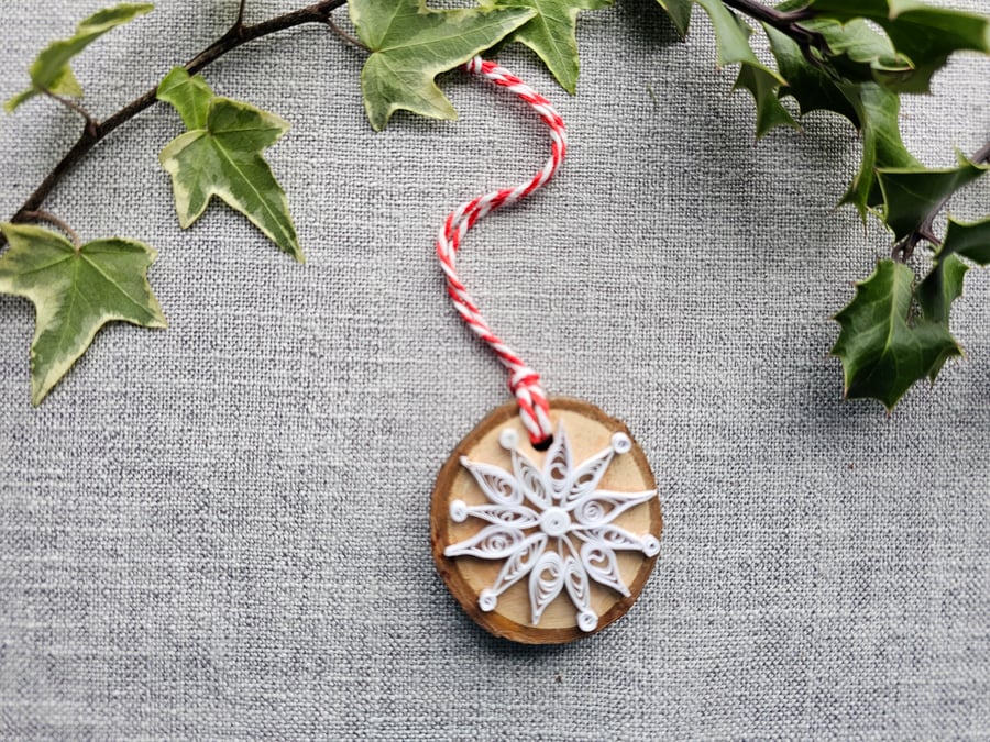 Quilled Snowflake  Small Wood Slice Christmas Decoration 