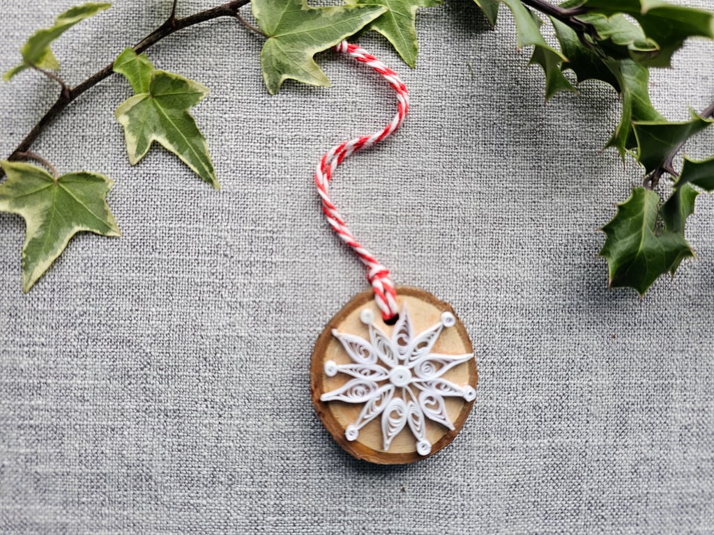 Quilled Snowflake  Small Wood Slice Christmas Decoration 