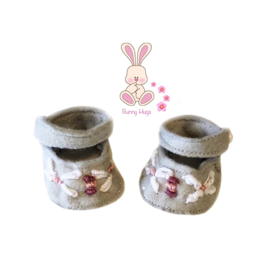 Embroidered Felt Shoes 