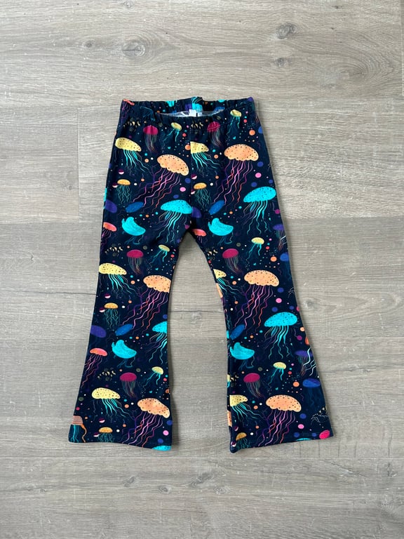 Jellyfish Kick Flare Leggings 3 & 6 years left