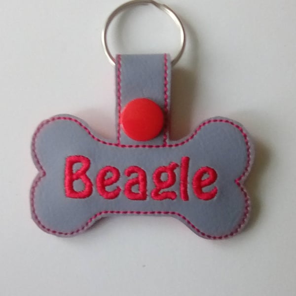642. Beagle bone shaped keyring.