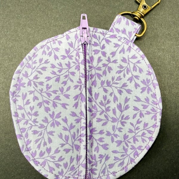 Circular zipped pouch (for earphones, keys, change etc...) - Lilac flowers