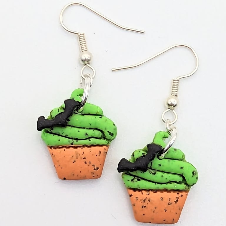 Spooky Gothic Cupcake Earrings 