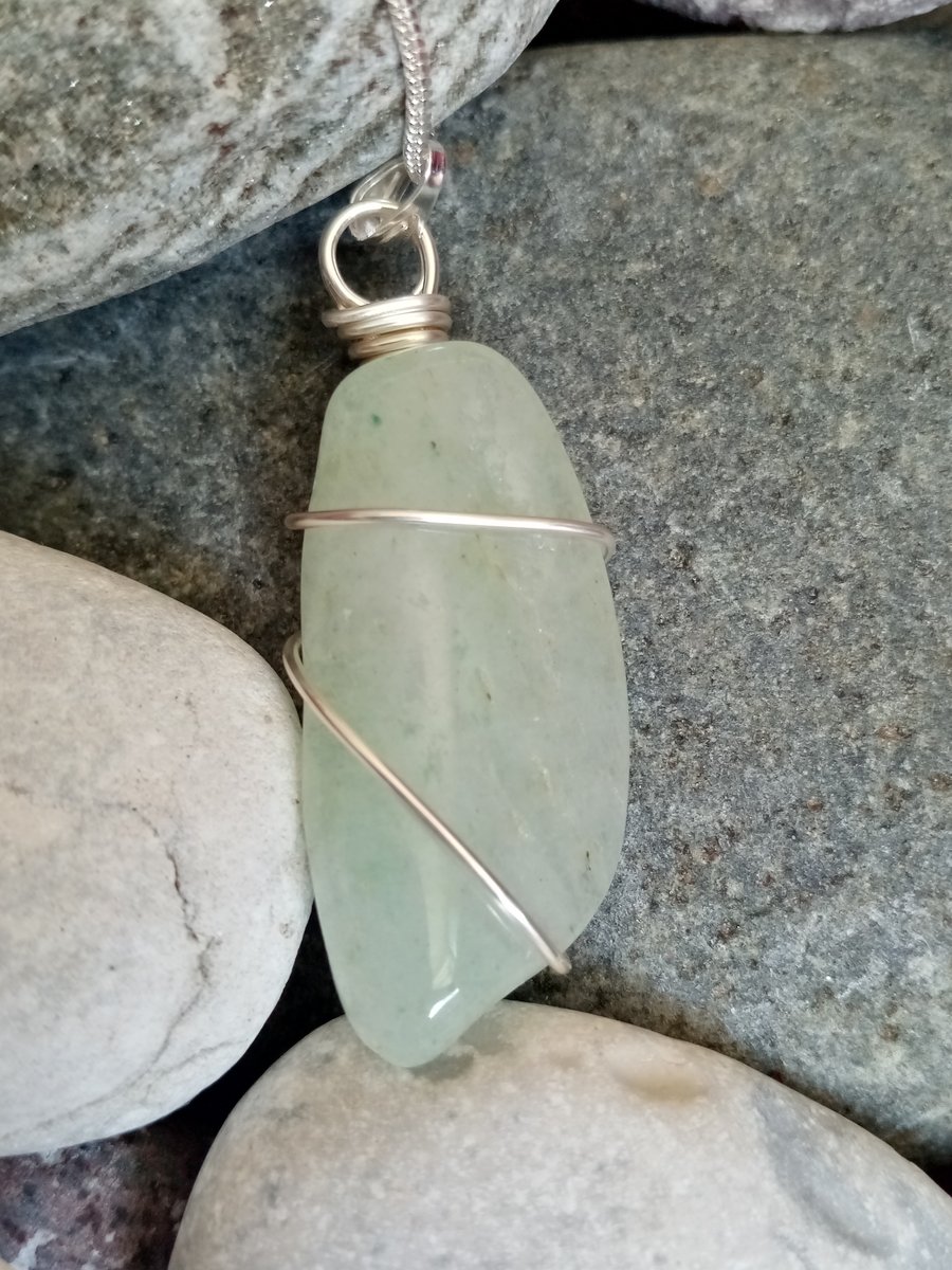 Wire-wrapped natural Aventurine tumble stone 