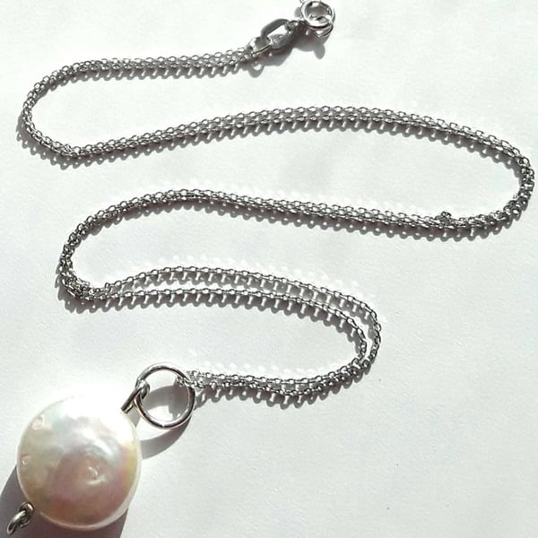 White Coin Pearl 9ct white gold pendant necklace