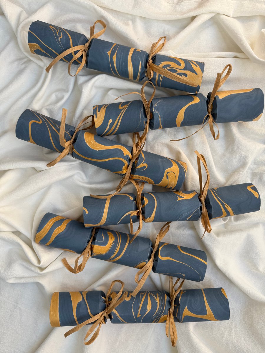 Luxury Handmade Christmas Crackers Box of 6 