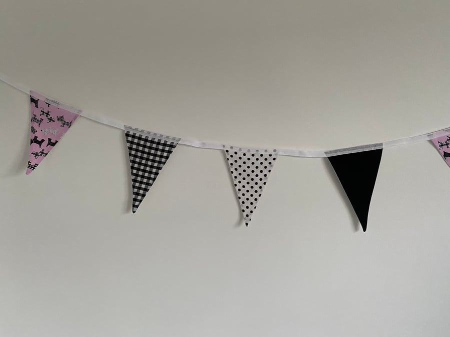 Pink Scotty Dog Bunting. (015)