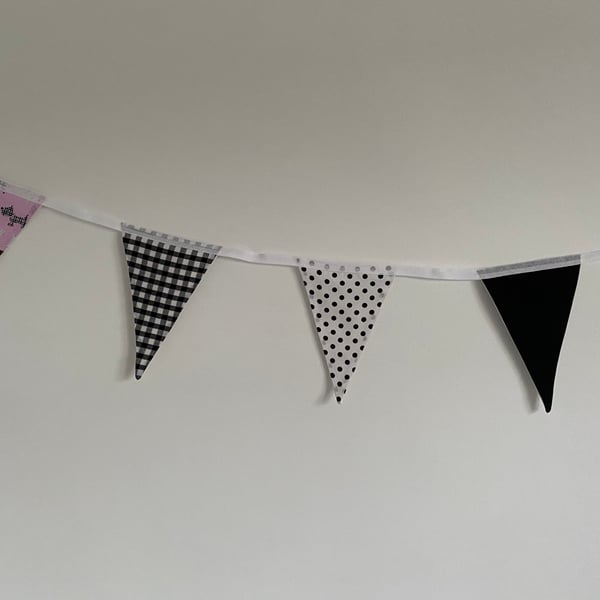 Pink Scotty Dog Bunting. (015)