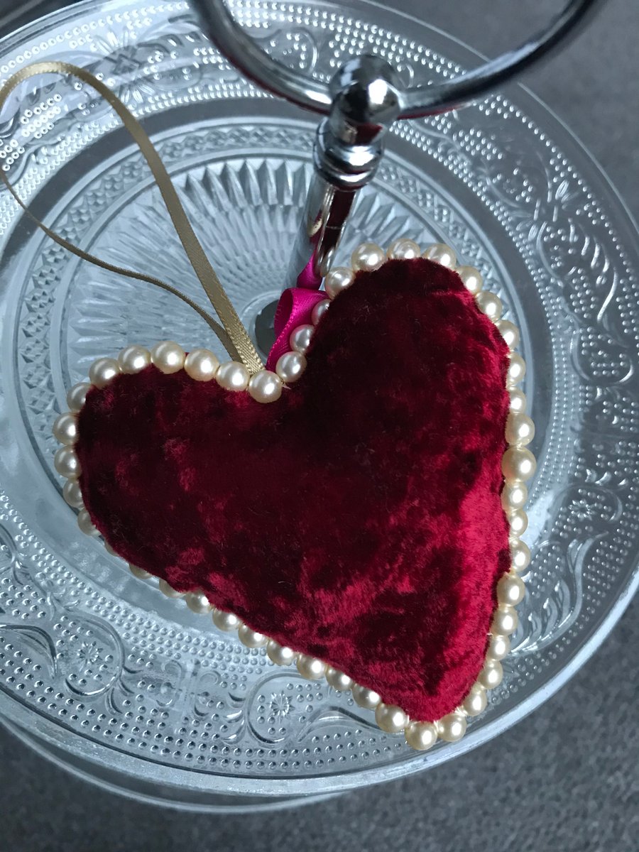 Velvet heart with keepsake pocket