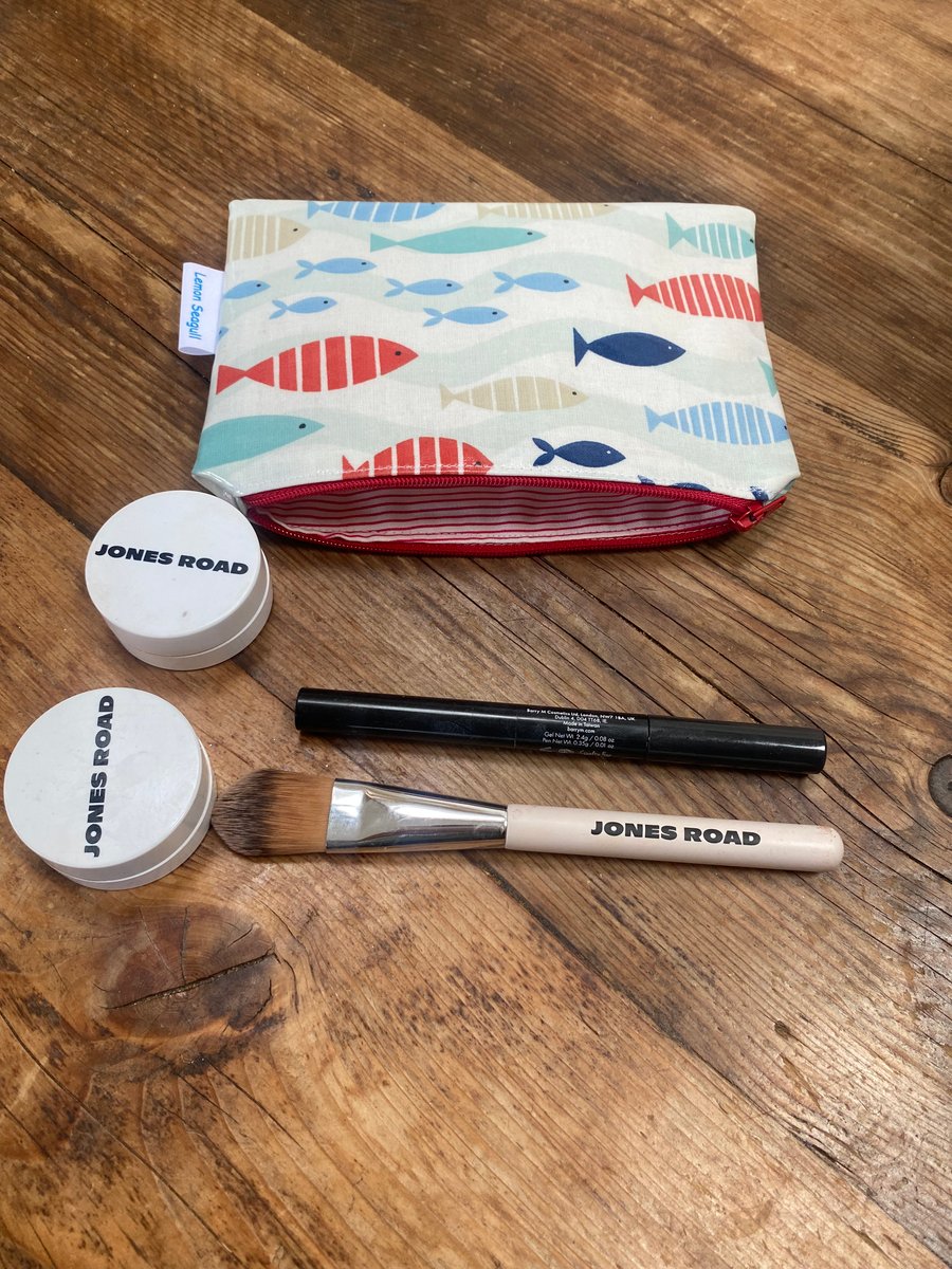 Oil Cloth Make Up Bag (798)