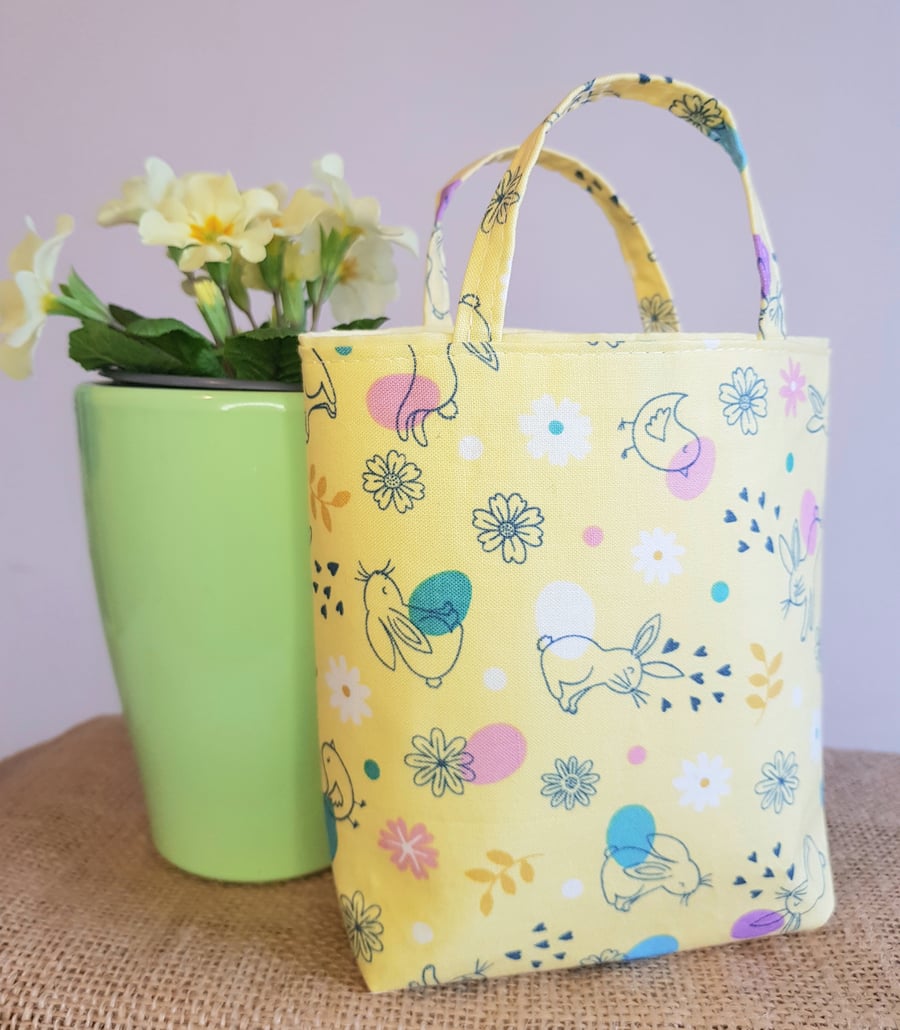 Mini Easter gift bag: yellow with bunnies