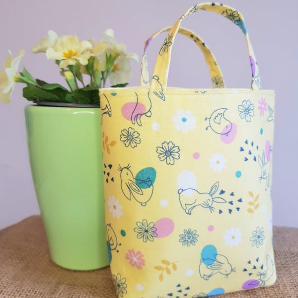 Mini Easter gift bag: yellow with bunnies