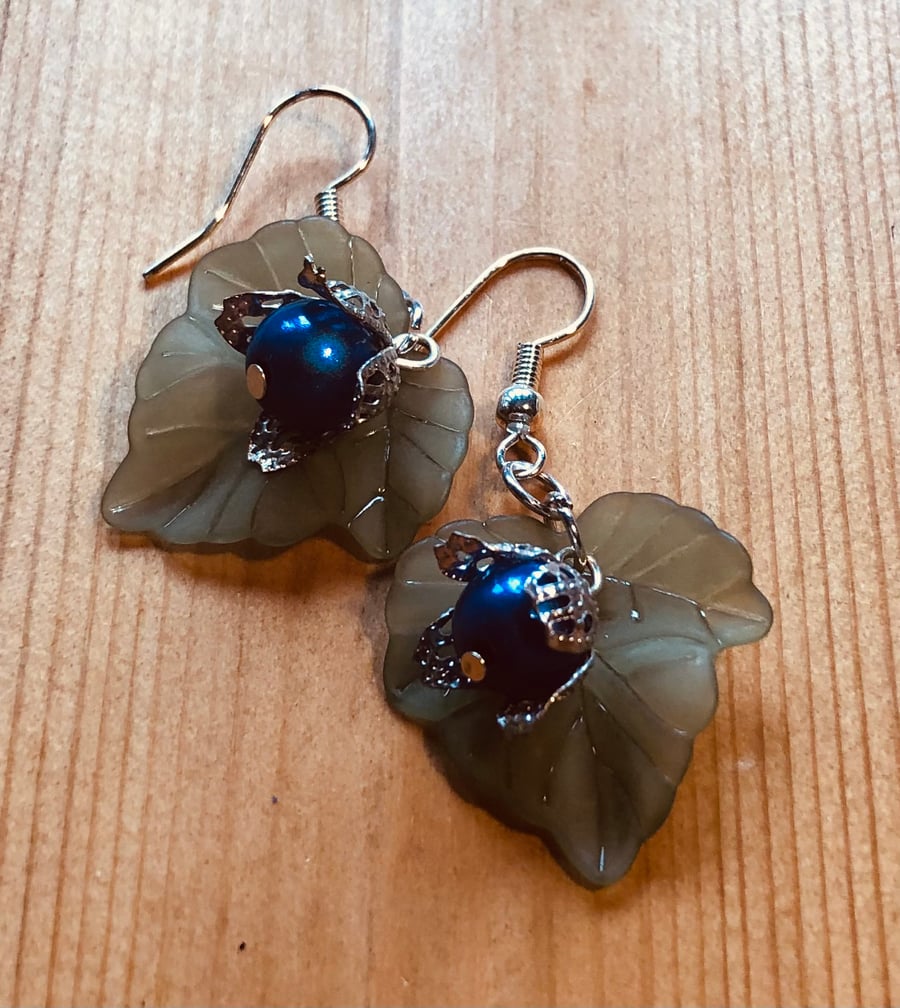 Leaf and blue berry earrings 