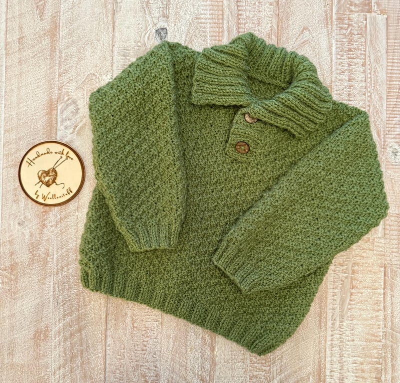 IN STOCK Wool Mix Handknitted Mossy Jumper size 3-4 years. Colour Apple Green.