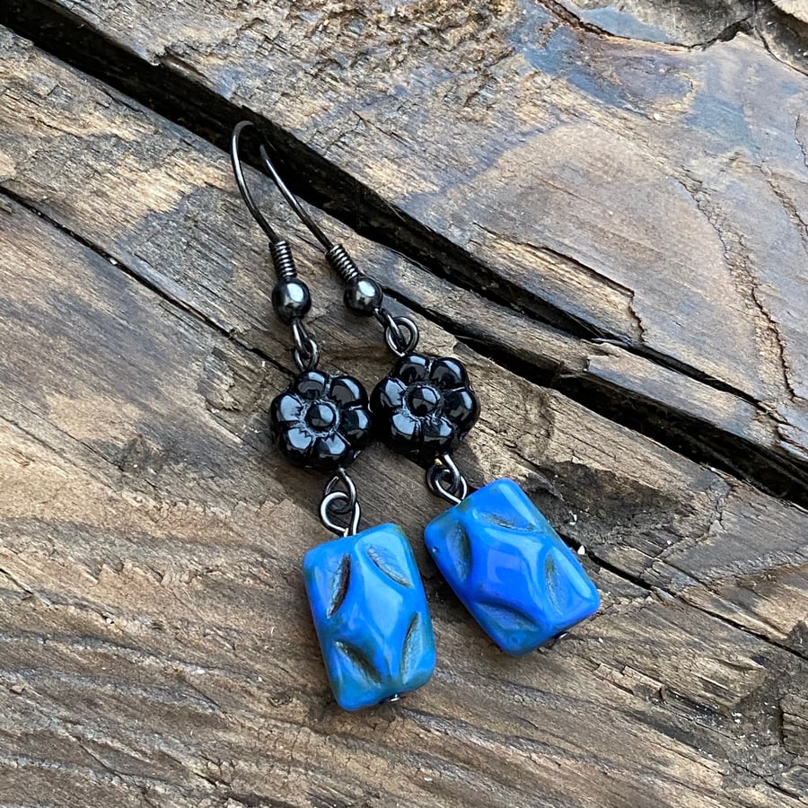 Blue & black flower beaded earrings 