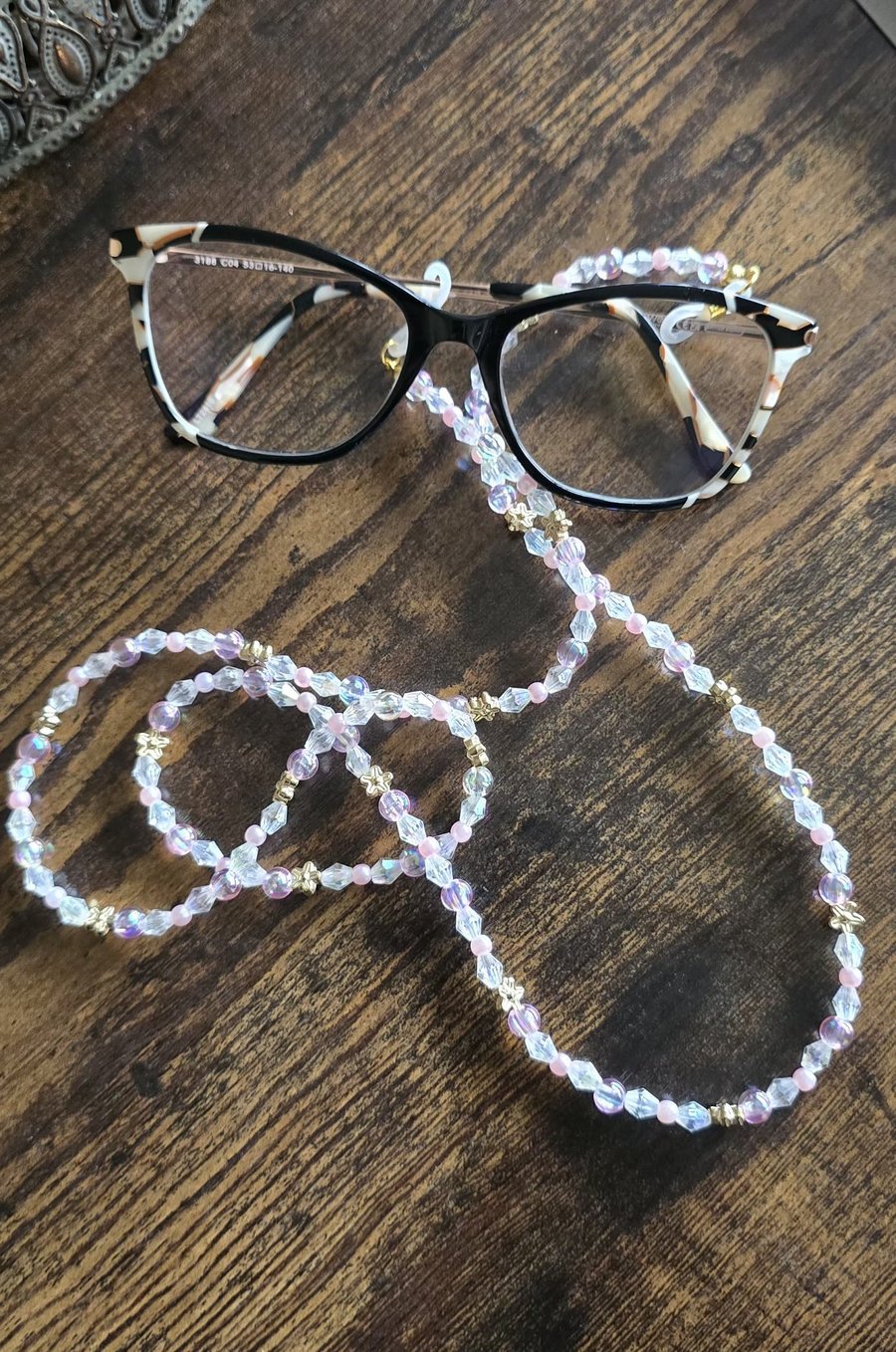 Handmade beaded spectacle chain