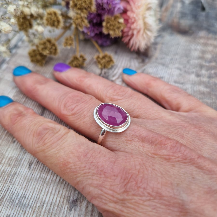 Sterling Silver Red Sapphire Ring - UK Size R - JBJ9004