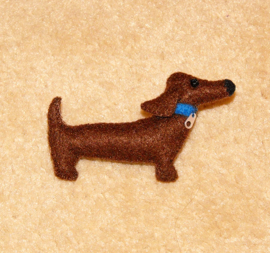 Felt Sausage Dog (Dachshund) Brooch