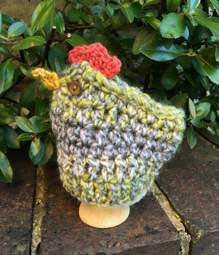 Easter Chicken Egg Cosy, Decorative Crochet Hen Egg Cozy